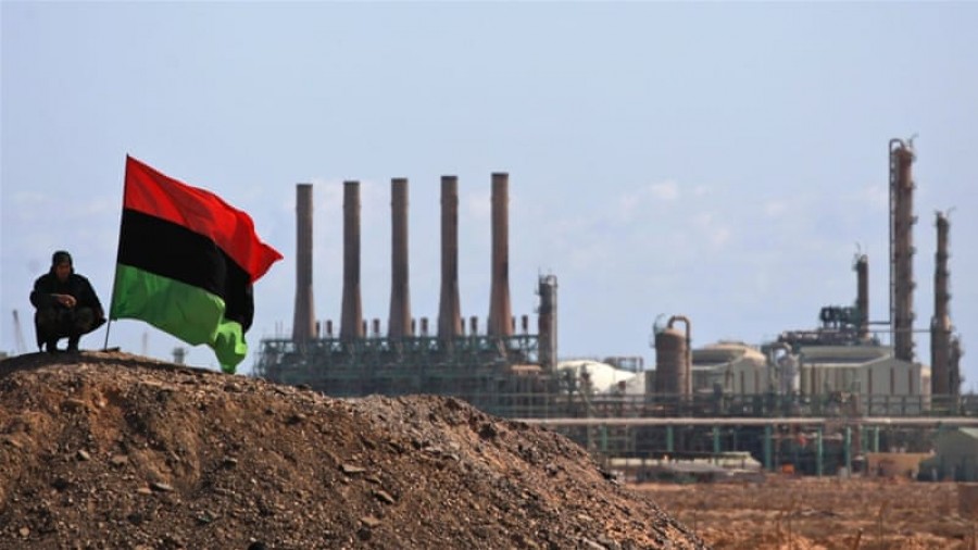Λιβύη: Συνεχίζει τις οικονομικές πιέσεις ο Haftar - Εχει κλείσει τις πετρελαιοπηγές και τα λιμάνια της χώρας