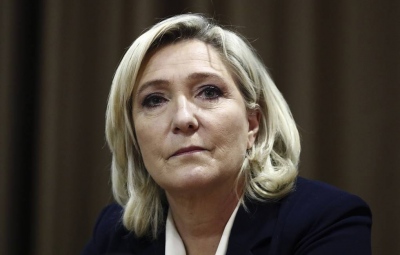 Πυρά Le Pen: O Macron θέλει να σύρει τη Γαλλία σε πόλεμο με τη Ρωσία