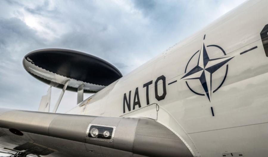 Αλβανία: Επαναλειτουργεί η αεροπορική βάση της σοβιετικής εποχής για να εξυπηρετεί αεροσκάφη του ΝΑΤΟ