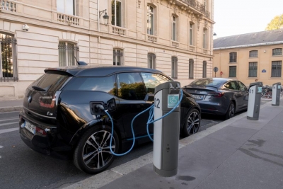 Γαλλία - Παραλογισμός Μacron: Leasing για ηλεκτροκίνητα ΙΧ ενώ τα νοικοκυριά δεν θα μπορούν να ζεσταθούν το χειμώνα