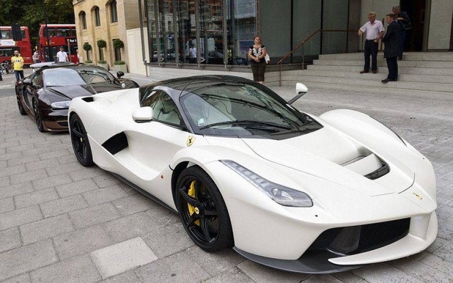 Γιατί η αγορά των υπερπολυτελών αυτοκινήτων χτύπησε ρεκόρ πωλήσεων το 2020