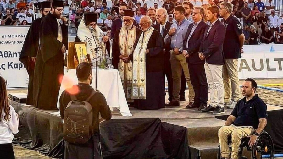 Σάλος στην Κρήτη: Άφησαν εκτός βάθρου τον πρόεδρο της Παραολυμπιακής Επιτροπής - Η θλιβερή φωτογραφία