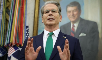 Bessent: Είναι στρατηγικά σημαντικό για τις ΗΠΑ να ελέγχουν τις θαλάσσιες οδούς στην Αρκτική