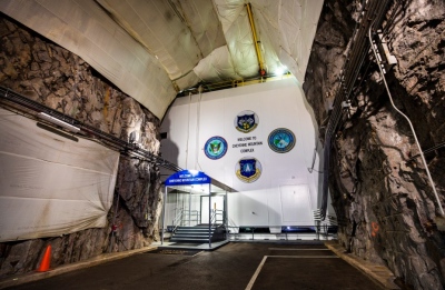 Γ'  Παγκόσμιος Πόλεμος - Η υπόγεια πόλη  bunker των ΗΠΑ που προφυλάσσει από πυρηνικό όλεθρο με 70.000 τόνους γρανίτη