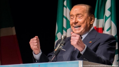 Η «μεγάλη επιστροφή» Berlusconi: Υποψήφιος ΠτΔ της ιταλικής κεντροδεξιάς, που θέλει να κερδίσει τη μάχη της προεδρίας