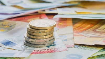 Στα 830 ευρώ ο κατώτατος μισθός, με αύξηση 6,41% - Πως διαμορφώνονται οι τριετίες