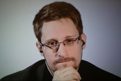 Ο πρώην υπάλληλος των CIA - NSA Snowden πήρε ρωσική υπηκοότητα και διαβατήριο - Θα πολεμήσει στο μέτωπο της Ουκρανίας;