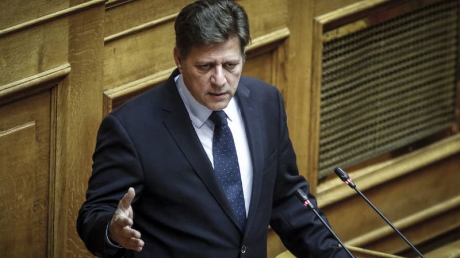 Βαρβιτσιώτης: Έχουν ξεφύγει τα πράγματα, η Παπακώστα υπερασπίζεται το δόγμα Ρουβίκωνα