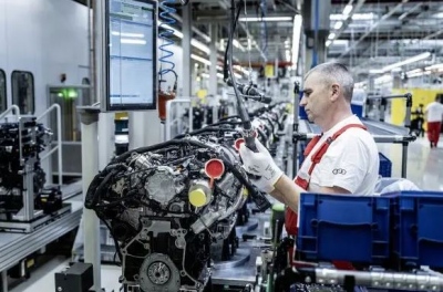 2026: Χρονιά καμπής για την ευρωπαϊκή αυτοκινητοβιομηχανία υπό την πίεση της Κίνας και της τεχνητής νοημοσύνης