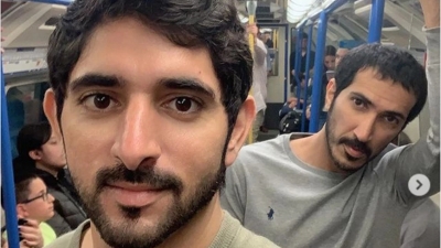 Ο σεΐχης του Ντουμπάι πήρε το μετρό στο Λονδίνο και… βαρέθηκε - Η αναπάντεχη εμφάνιση χωρίς την παραδοσιακή ενδυμασία