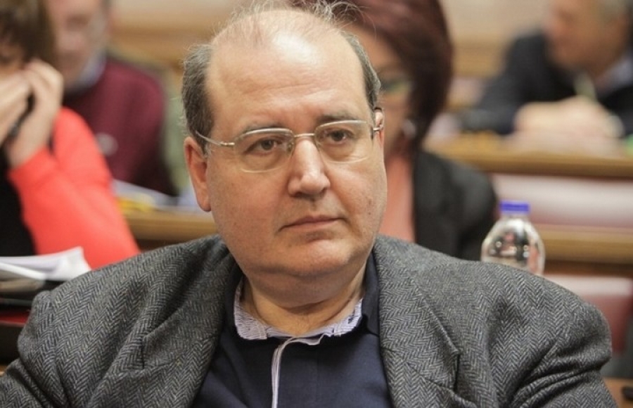 Ν. Φίλης: Εμβολιάστηκα χωρίς δισταγμό με το εμβόλιο της AstraZeneca - Είχα εμπιστοσύνη στους Έλληνες επιστήμονες