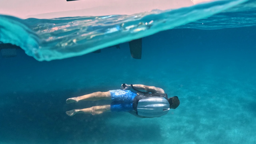 Κατάδυση χωρίς χέρια: Αποκαλύφθηκε το πρωτοποριακό υποβρύχιο Jetpack See