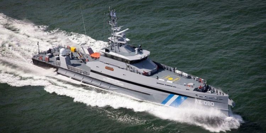 Μαζική απόπειρα μεταναστών να μπουν στα ελληνικά χωρικά ύδατα - Μπλόκο σε 1.130 άτομα