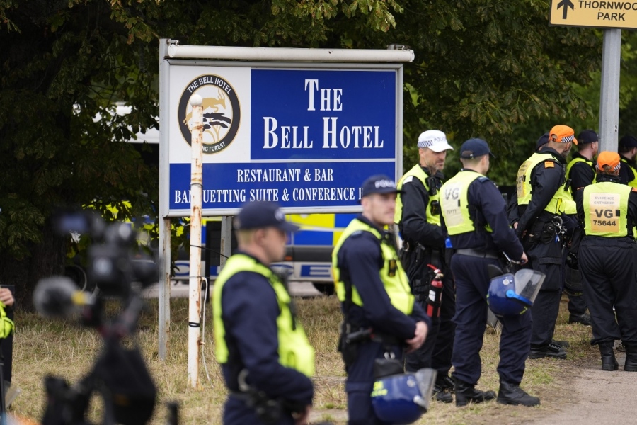 Σάλος στη Βρετανία… Δίνουν σπίτια πολυτέλειας στους μετανάστες - αιτούντες άσυλο, οργισμένοι οι κάτοικοι στο Suffolk