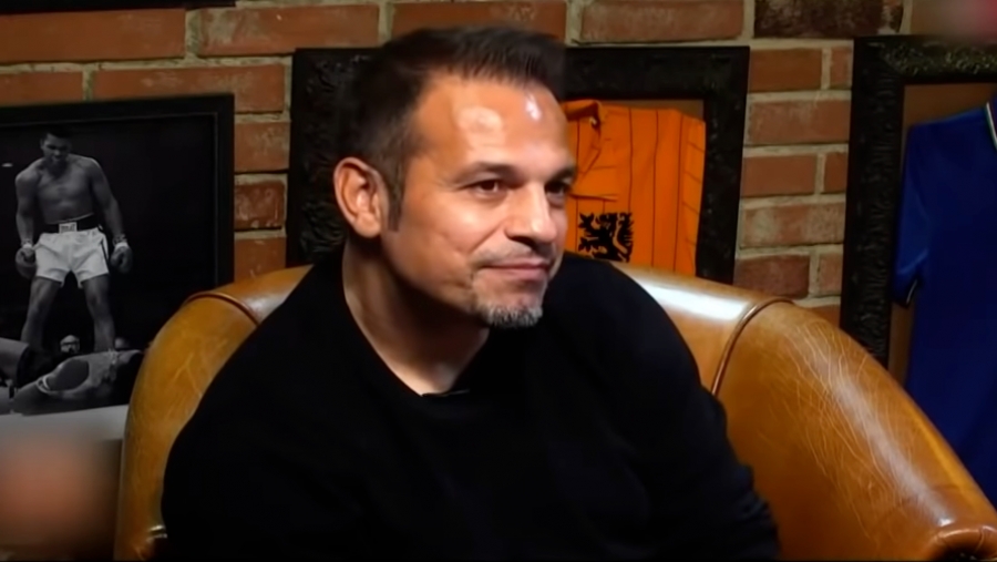 Σε προχωρημένες συζητήσεις με το ΠΑΣΟΚ ο Ντέμης Νικολαΐδης