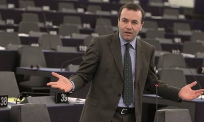 Weber (ΕΛΚ): Δε θα επιτρέψουμε την ελαστικοποίηση του Συμφώνου Σταθερότητας