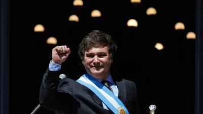 Ορόσημο, ανάλογο της πτώσης του τείχους του Βερολίνου, η επικράτηση Milei στην Αργεντινή – Τελειώνει ο σοσιαλισμός της Λατινικής Αμερικής