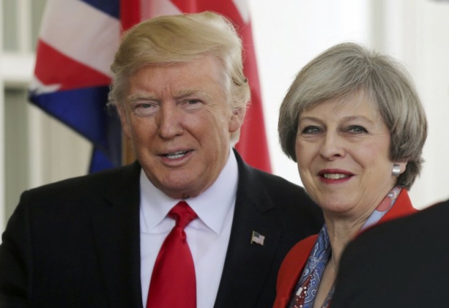 Υπέρ της διεθνούς αντίδρασης Trump – May για την επίθεση με χημικά στη Συρία