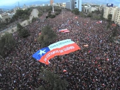 Χιλή: Πάνω από ένα εκατ. άνθρωποι διαδήλωσαν ενάντια στις κοινωνικές και οικονομικές ανισότητες