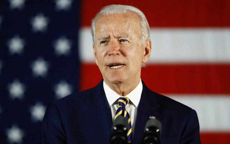 O Biden παρουσιάζει σχέδιο 775 δισεκ δολ για την καθολική φροντίδα παιδιών και ηλικιωμένων