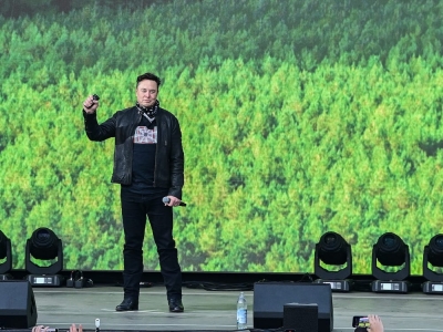 Musk (Tesla): Πρέπει να αυξήσουμε την παραγωγή πετρελαίου και φυσικού αερίου λόγω της εξαιρετικής κατάστασης