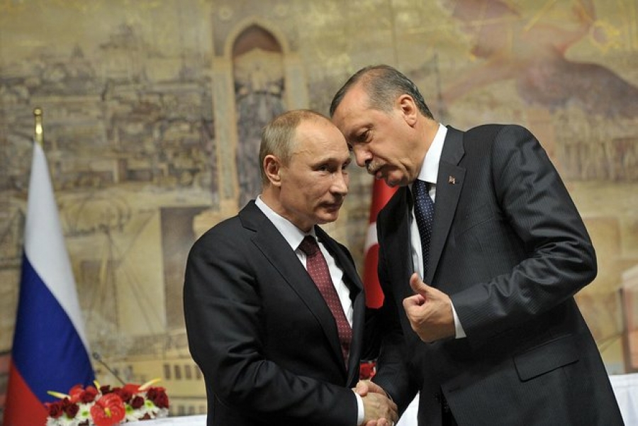 H Τουρκία, μέλος του ΝΑΤΟ, δεν επιβάλλει κυρώσεις στην Ρωσία – Η τακτική ουδετερότητας ενισχύει δημοσκοπικά τον Erdogan