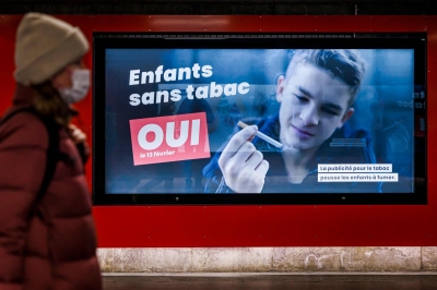 Ελβετία – δημοψήφισμα:  Το 57% των ψηφοφόρων τάχθηκε υπέρ της συνολικής απαγόρευσης διαφημίσεων τσιγάρων και καπνού
