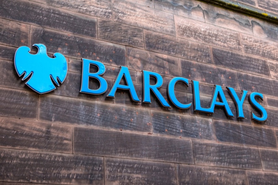 Barclays: Τα χειρότερα δεν τα έχουμε δει ακόμη – Επαναγορές ιδίων μετοχών και οι μικροεπενδυτές στηρίζουν τις αγορές