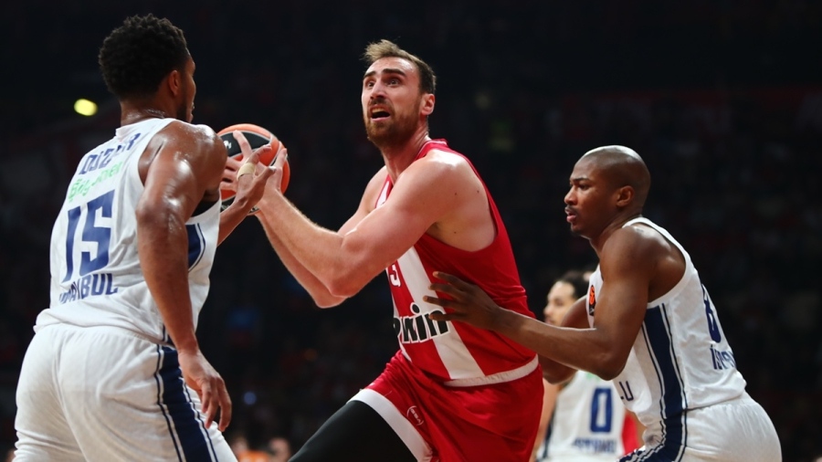 Η Εφές... μίλησε τελευταία - Έχασε στο φινάλε και πρώτη εντός έδρας ήττα για τον Ολυμπιακό!