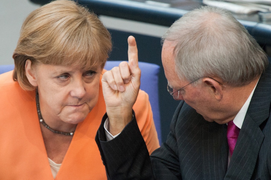 O Schaueble σχεδίαζε την ανατροπή της Merkel από την καγκελαρία - Τι αναφέρει ο Merz
