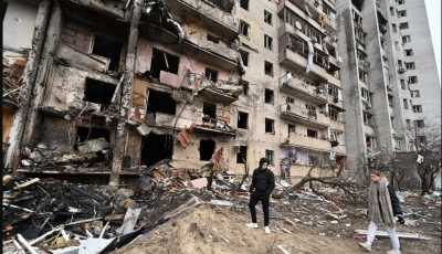 Βομβαρδισμοί και σκληρές μάχες σε Κίεβο, Μαριούπολη - Στα 565 δισ. δολάρια το συνολικό κόστος του πολέμου στην Ουκρανία
