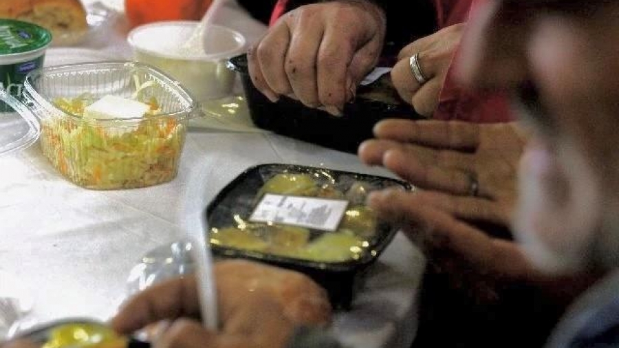 Η INTERAMERICAN με το ΚΥΑΔΑ για το πρωτοχρονιάτικο γεύμα των απόρων της Αθήνας