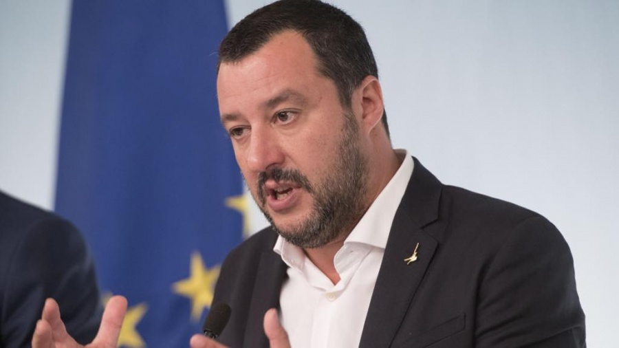 Salvini: Η Ιταλία δεν θα ακολουθήσει το παράδειγμα του Macron και δεν θα αυξήσει τους φόρους για τους φτωχότερους