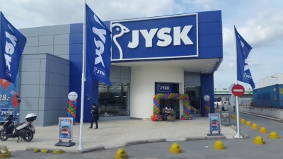 Ανακαινίζει τα καταστήματα στην Ελλάδα η JYSK