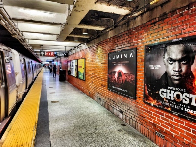 Σοκ! - Άνδρας μπήκε στο μετρό ολόγυμνος! - Άφωνοι οι επιβάτες