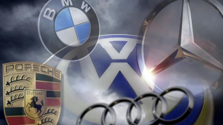 Γερμανική ταπείνωση και ζουρλομανδύας: Πώς η αυτοκινητοβιομηχανία της έφτασε στο χείλος της αβύσσου - Η τριπλή καταιγίδα