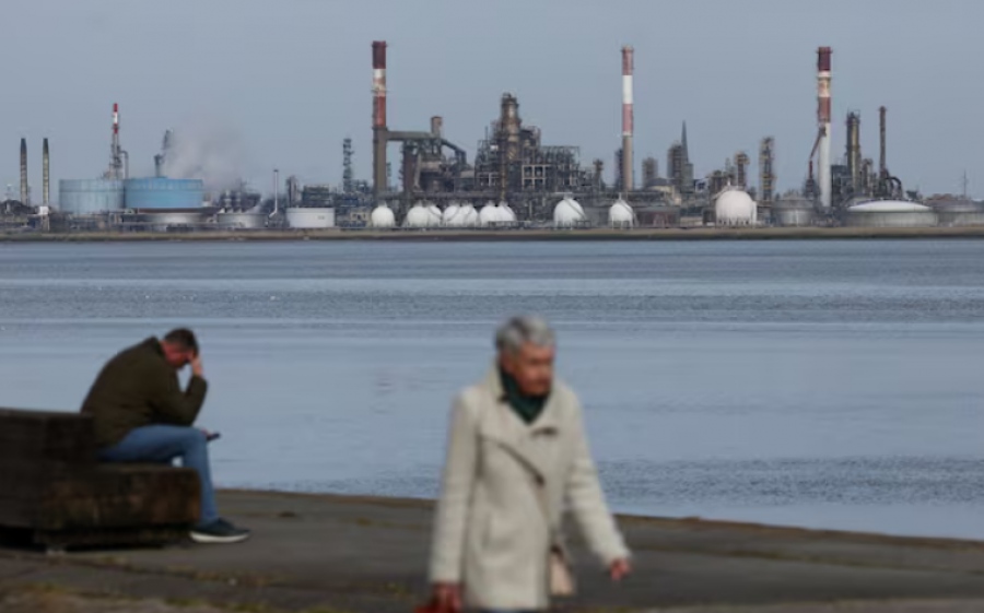 Macron: Το στενό του Hormuz πρέπει να ανοίξει χωρίς διόδια τις επόμενες ημέρες ή εβδομάδες