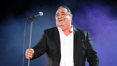 Σε λαϊκό προσκύνημα θα τεθεί η σορός του Βασίλη Καρρά