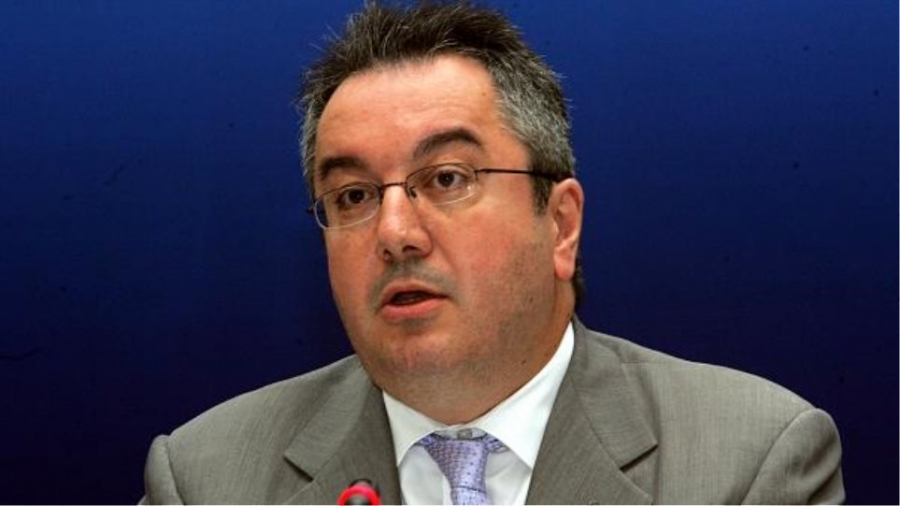 Μόσιαλος: Μπορεί να δούμε μεγάλη διασπορά του ιού στα παιδιά - Ποιοι πρέπει να λάβουν 3η δόση του εμβολίου