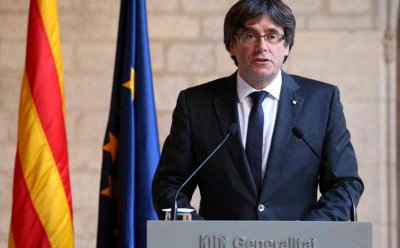 Καταλονία: Μικρό προβάδισμα του αυτονομιστή Puigdemont με 24%, έναντι των κεντροδεξιών με 21%