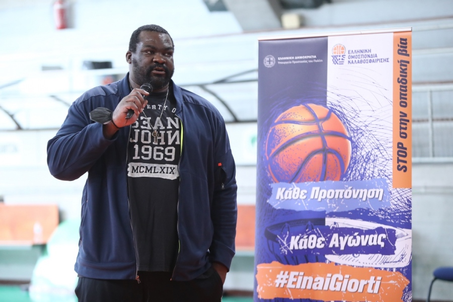 Εσπευσμένα στο νοσοκομείο ο Σοφοκλής Σχορτσανίτης