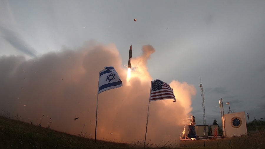 ΗΠΑ – Ισραήλ: Επιτυχής η δοκιμή του συστήματος αεράμυνας Arrow - 3 στην Αλάσκα