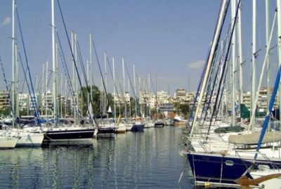 Εισβολή παράνομων σκαφών στη μαρίνα Αλίμου