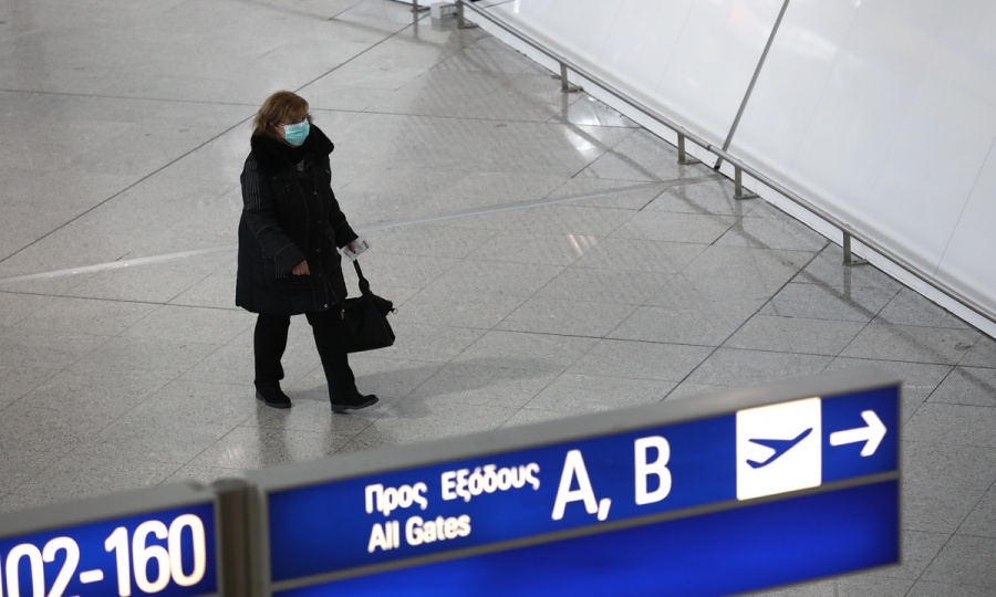 Σε καραντίνα οι 400 Έλληνες που επιστρέφουν από Λονδίνο - Θα εξεταστούν για κορωνοϊό