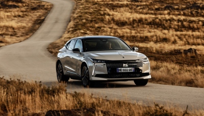 DS N°4: Διαθέσιμο στην Ελλάδα με υβριδικές και ηλεκτρικές εκδόσεις