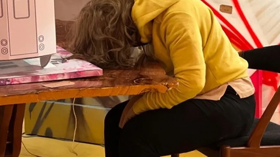 Αστυνομικοί έτρεξαν σε γκαλερί για να σώσουν άνθρωπο που τελικά ήταν... γλυπτό