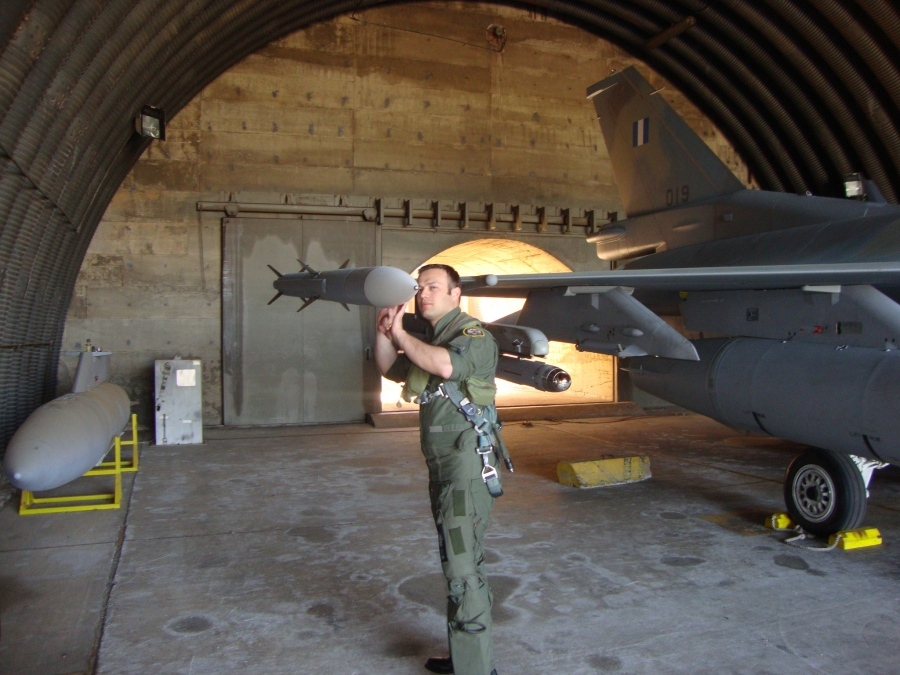 Οπλίζει ο Επισμηναγός Καραβίδας: Τρομερή αεράμυνα τα ΗΑΕ, το πιο ασφαλές κράτος - Τρόμος στην Τουρκία για νίκη Ισραήλ στο Ιράν