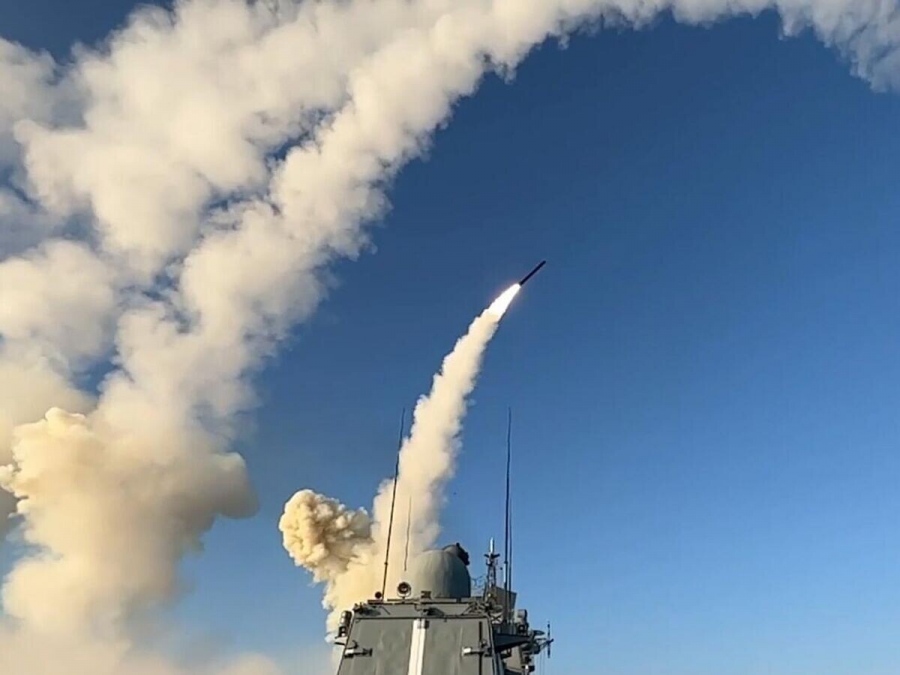 Υπουργείο Άμυνας Ρωσίας: Μαζική επίθεση σε αεροδρόμια και ενεργειακές υποδομές του ουκρανικού στρατού