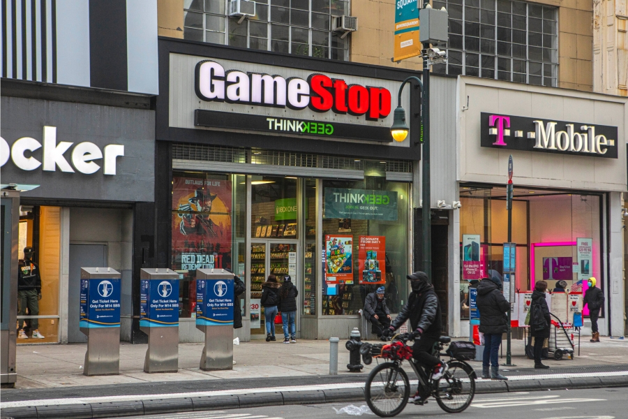 Gross (Pimco): Σόρταρα την GameStop και έβγαλα 10 εκατ. δολ. - Βυθίζεται η μετοχή