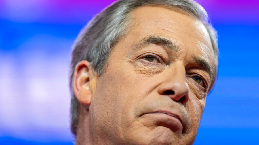 Η τράπεζα Coutts έκλεισε τους λογαριασμούς του Nigel Farage γιατί είναι φίλος... του Djokovic